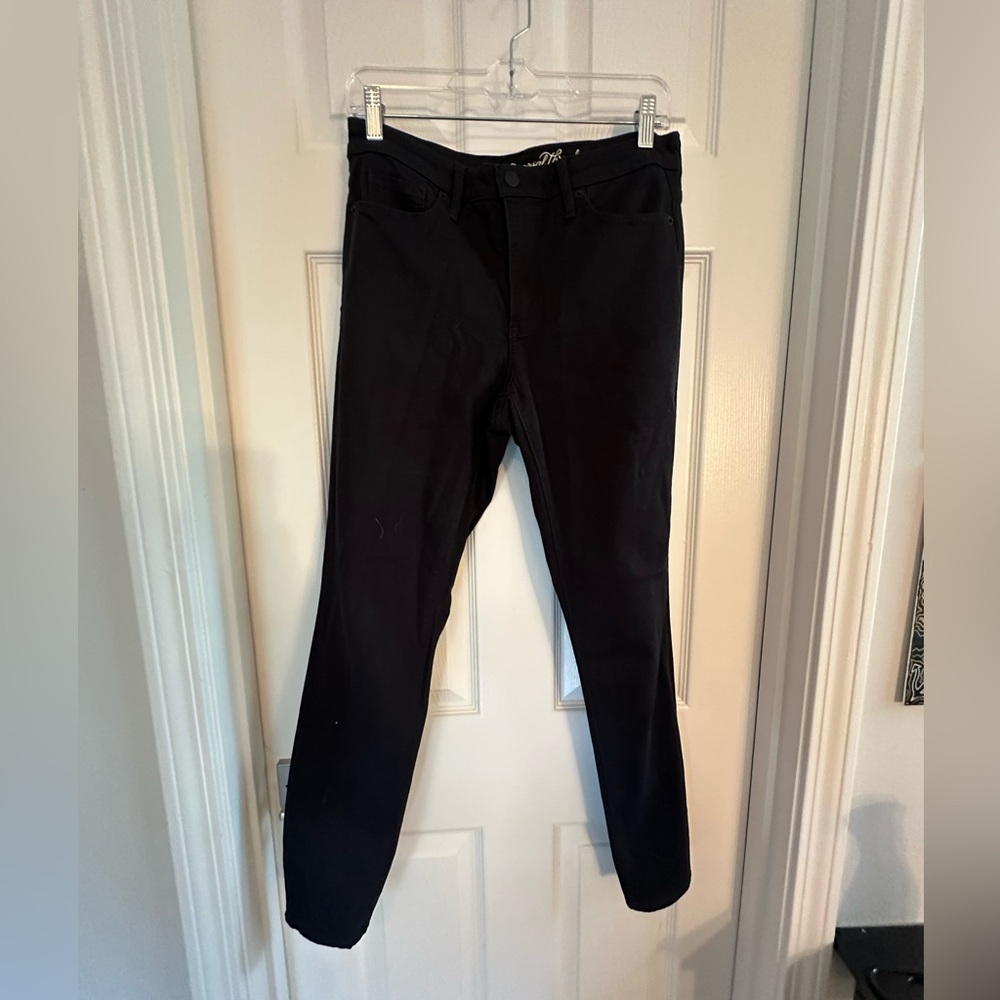 Universal Thread Size 6 Black Skinny Jean